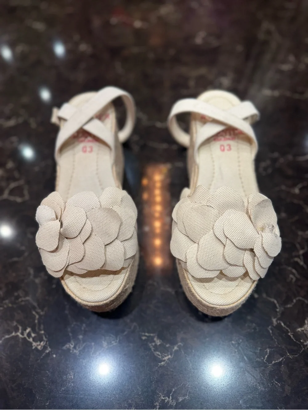 Valentino Garavani Kids Cream Flower Appliqué Sandals